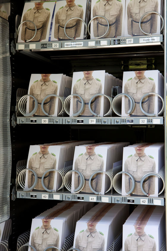 automatic-army-karten-mit-soldaten-in-automaten