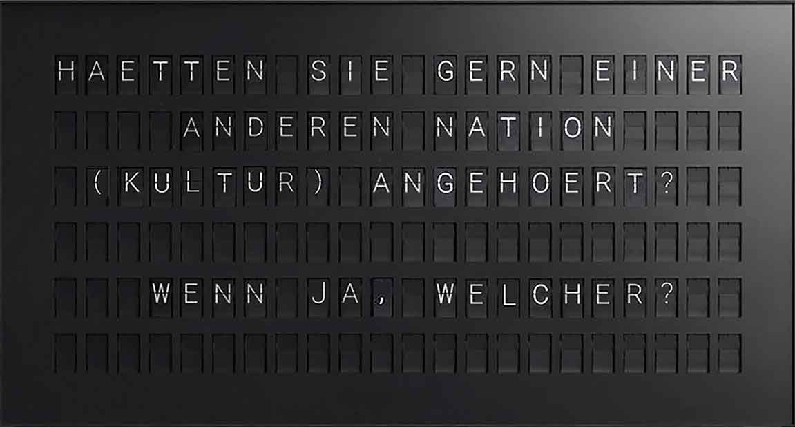 Fallblatttafel_mit_Antwort_Performance_Interferenzen_Kunstmuseum_Solingen_Bergischer_Kunstpreis_Elisabeth_Heil